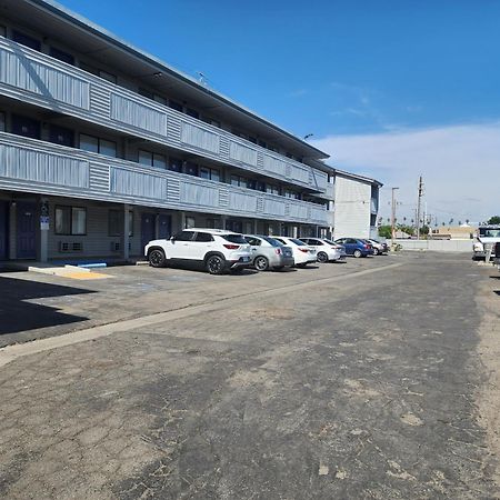 Budget Inn Corcoran Екстериор снимка