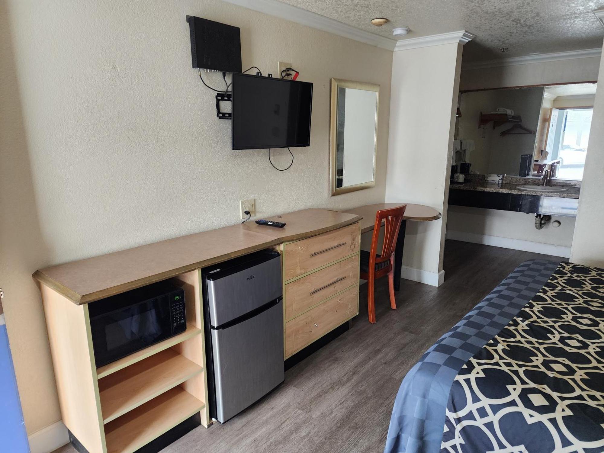 Budget Inn Corcoran Екстериор снимка