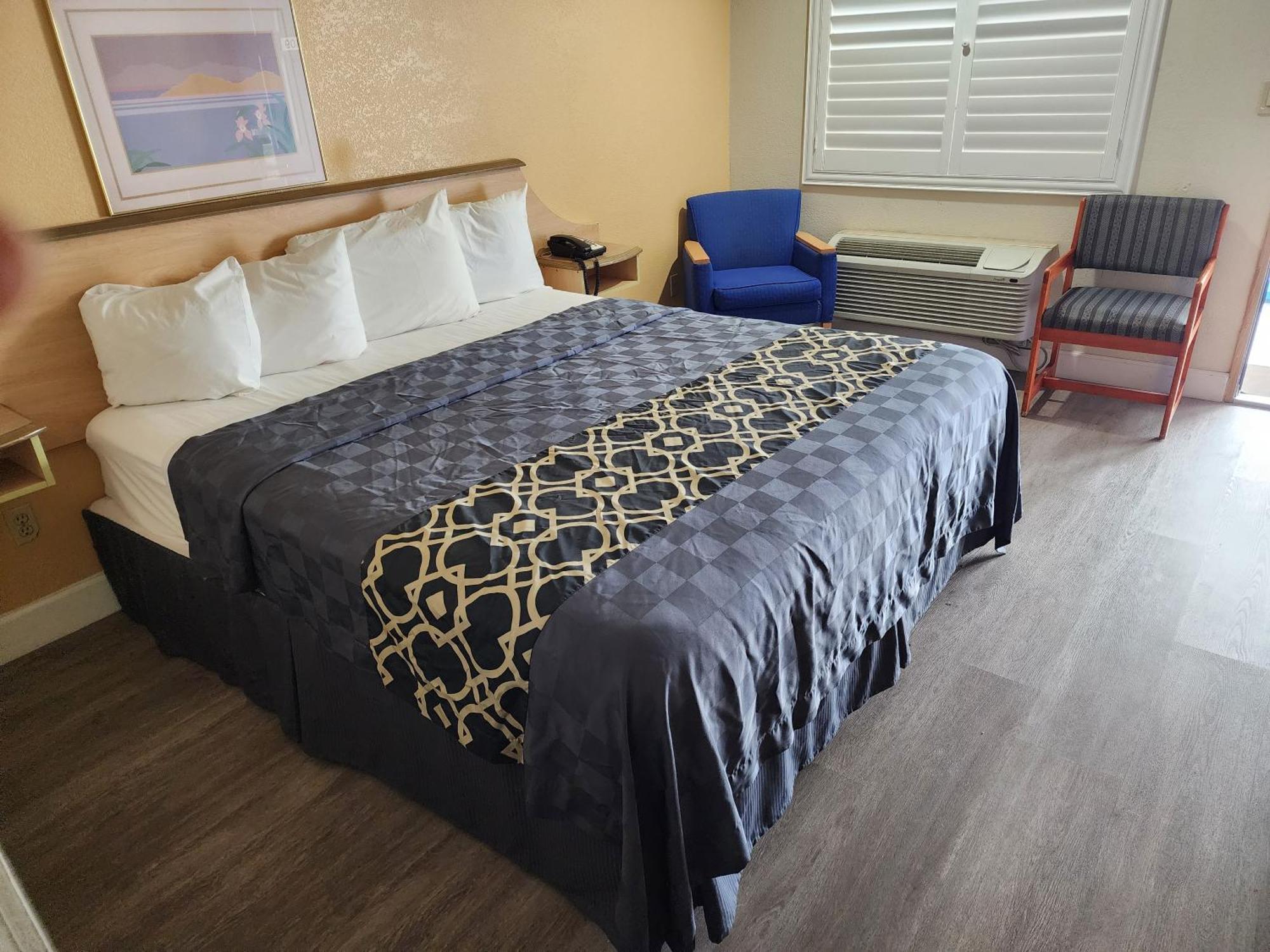 Budget Inn Corcoran Екстериор снимка