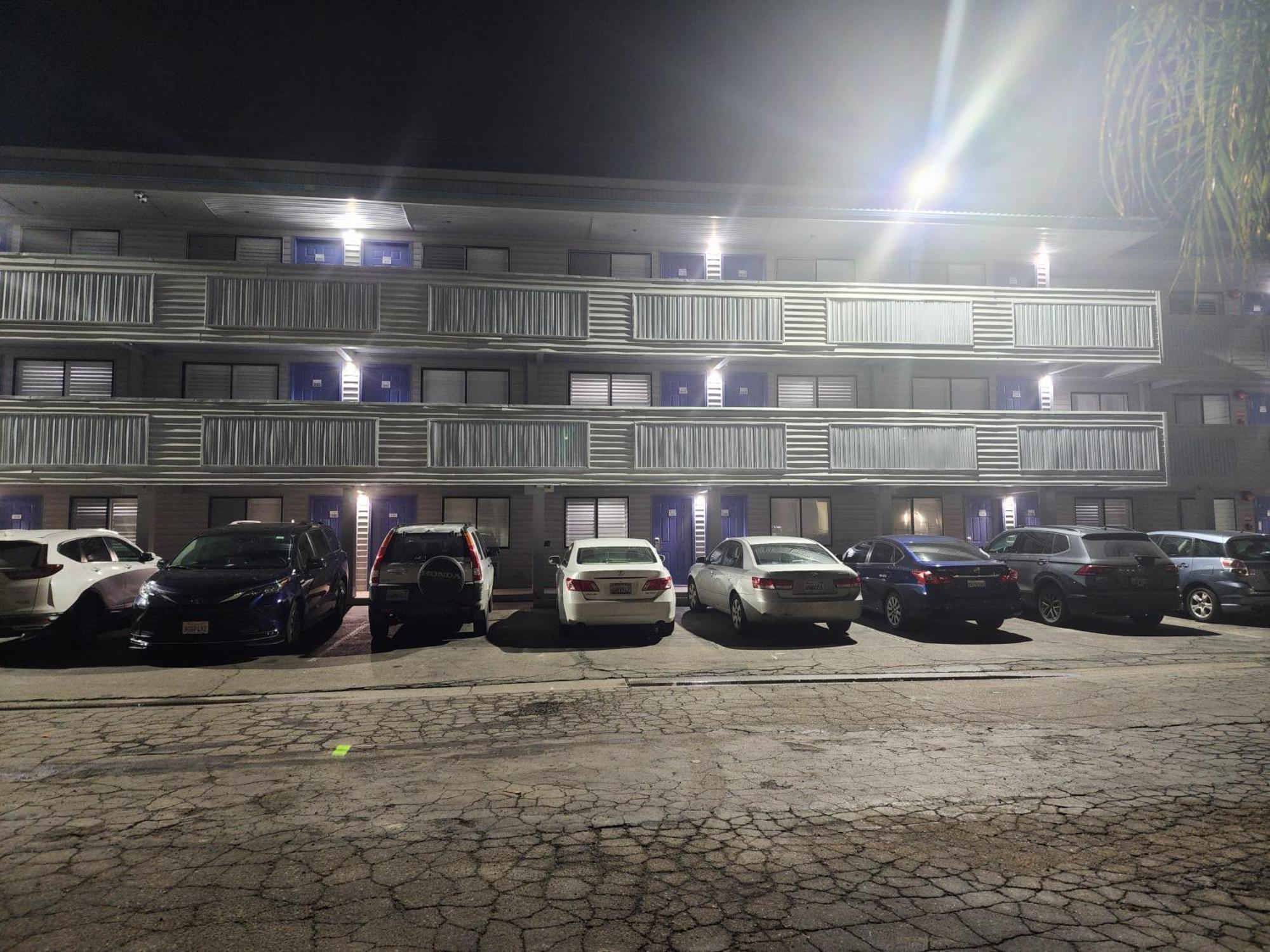 Budget Inn Corcoran Екстериор снимка