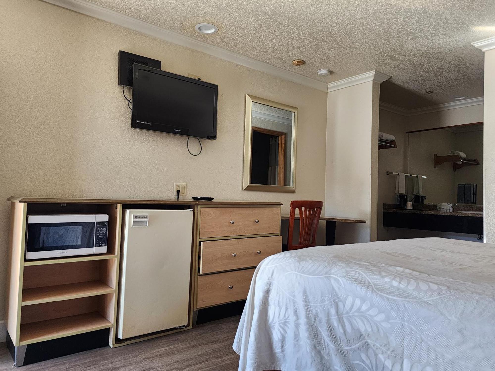 Budget Inn Corcoran Екстериор снимка