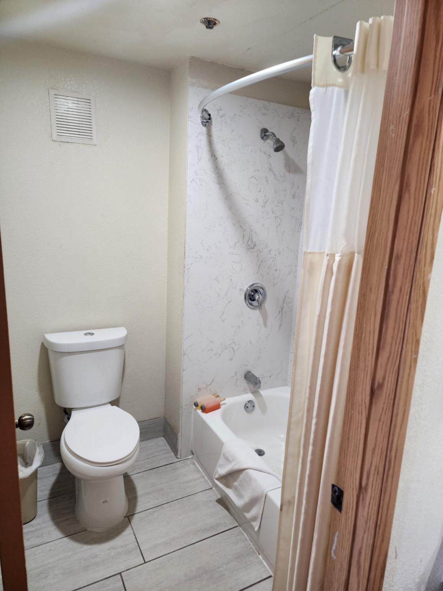 Budget Inn Corcoran Екстериор снимка