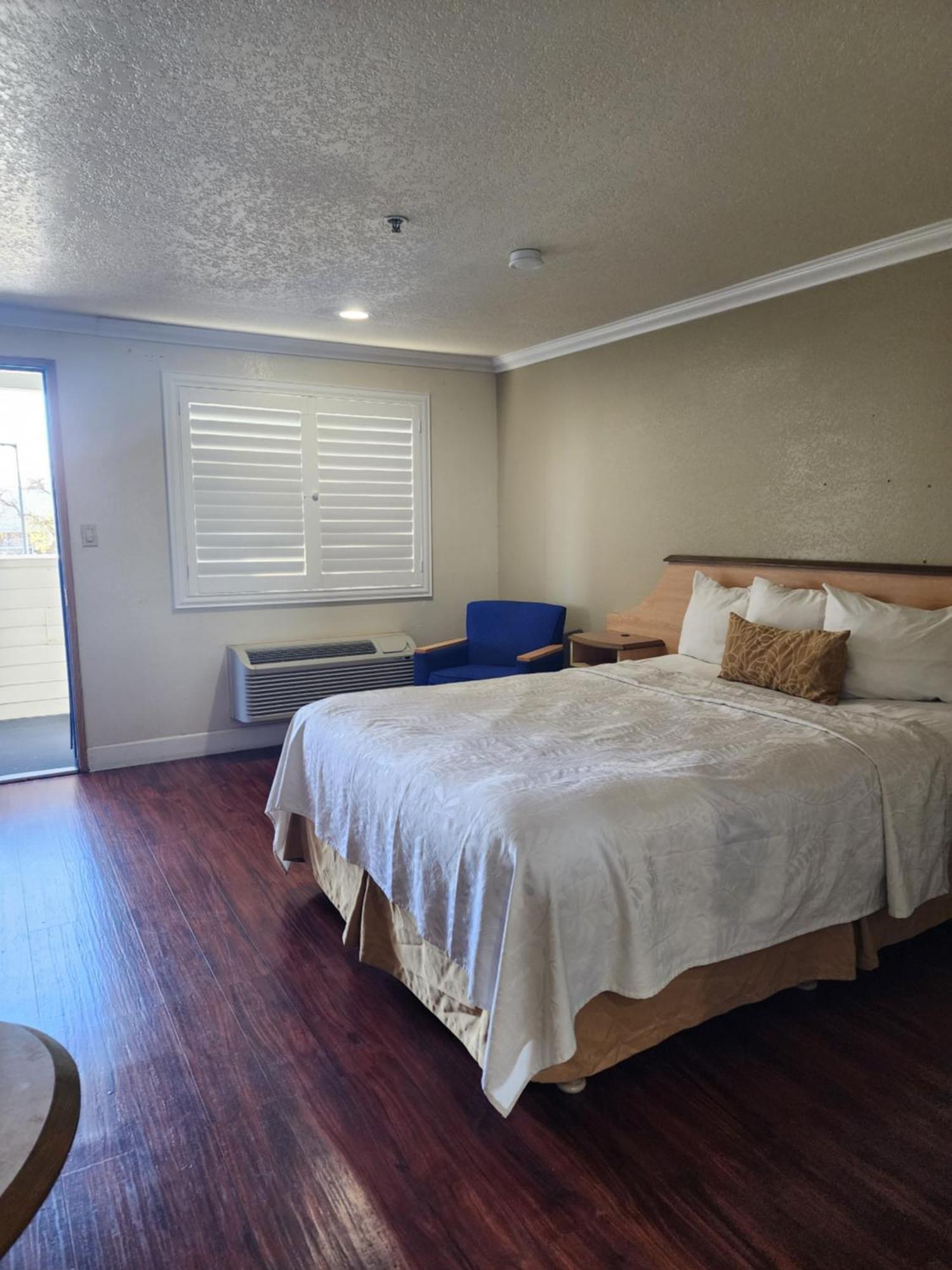 Budget Inn Corcoran Екстериор снимка
