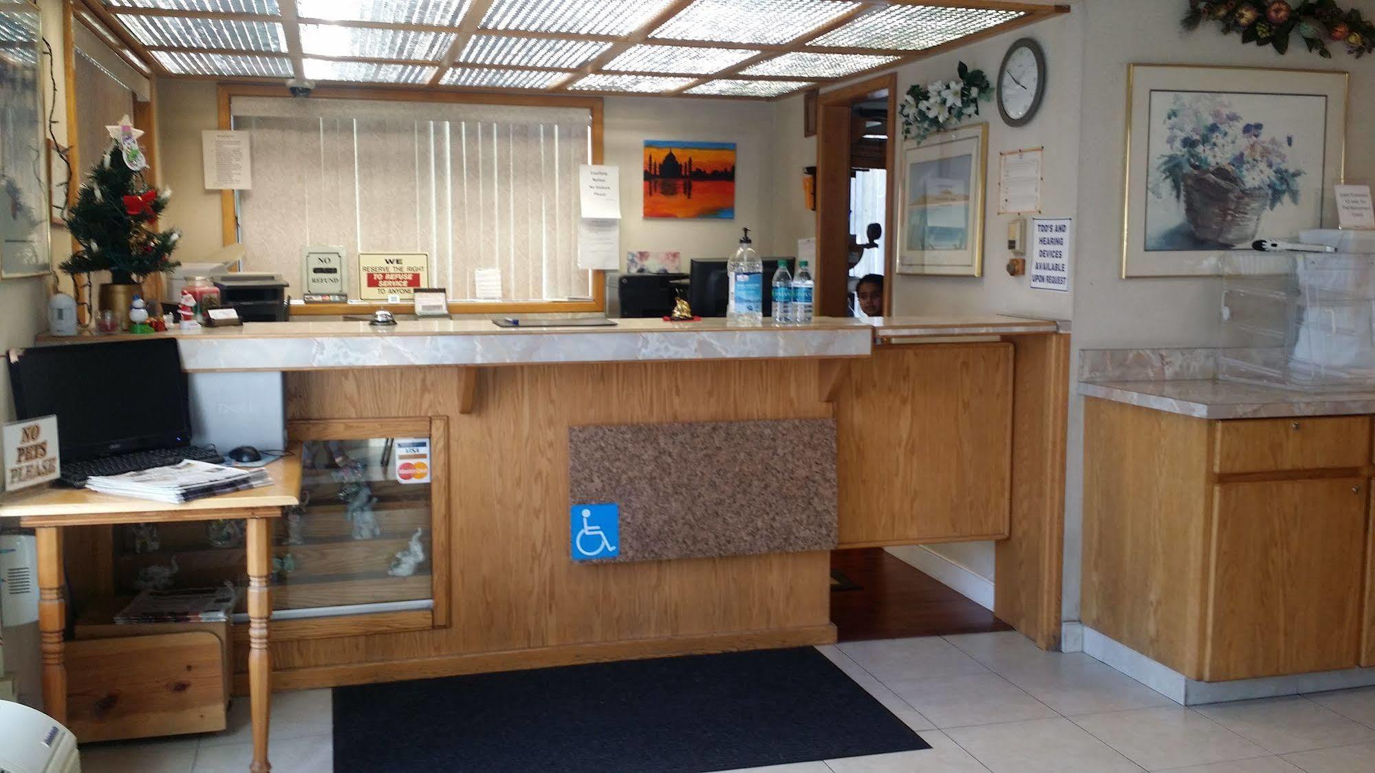Budget Inn Corcoran Екстериор снимка