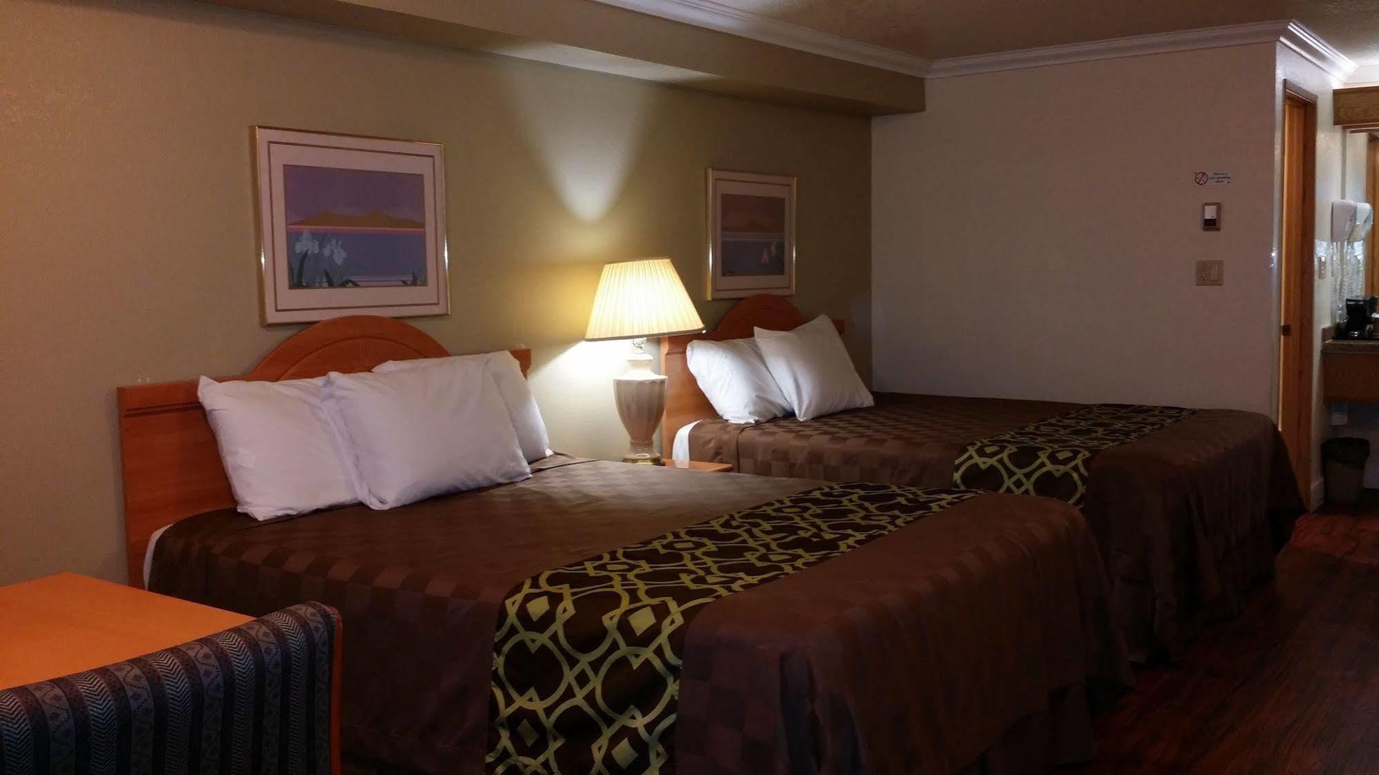 Budget Inn Corcoran Екстериор снимка