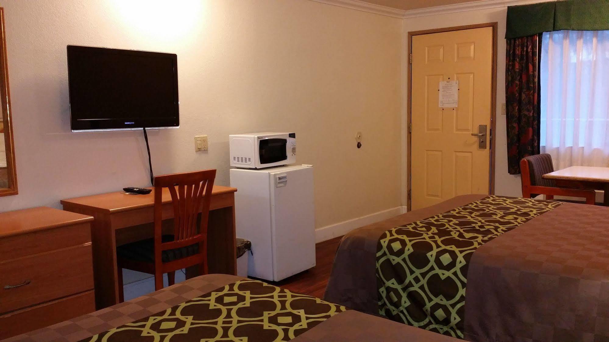 Budget Inn Corcoran Екстериор снимка
